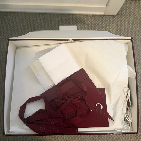 Gucci Giglio Small Tote Bag - Picture 3 of 12